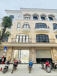 Bán chuyển nhượng Chà Là