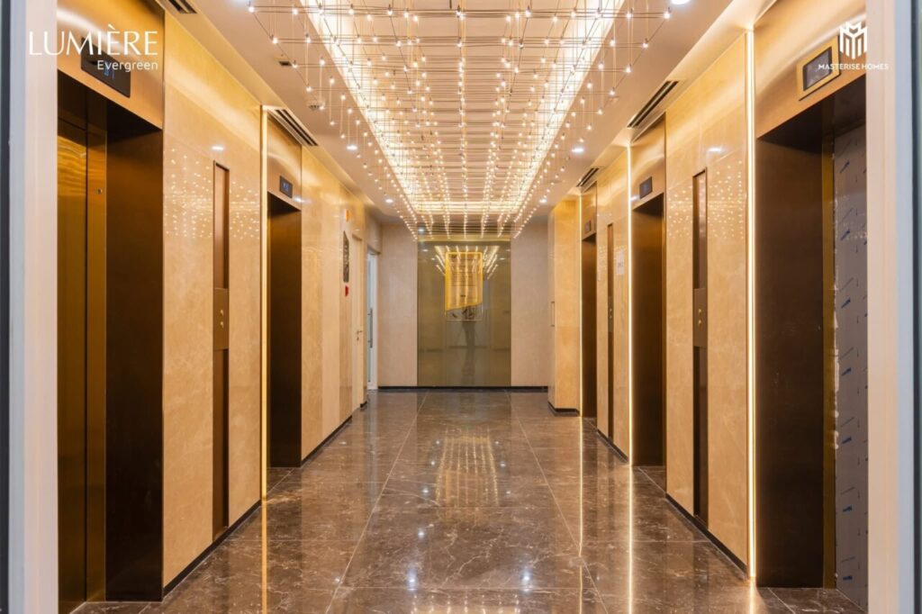 Sảnh hành lang thang máy nội khu Lumiere Evergreen Smart City Tây Mỗ