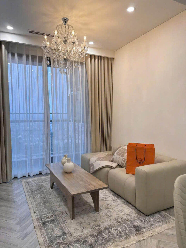 Phòng khách căn hộ Lumiere Evergreen full nội thất cho thuê